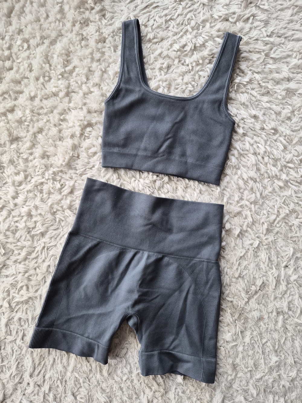 Sportneer Charcoal Grey Ribbed Seamless Set - XS Biker Shorts & Crop Top
